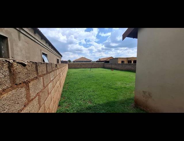 2 BEDROOM HOUSE FOR SALE IN SOSHANGUVE XX